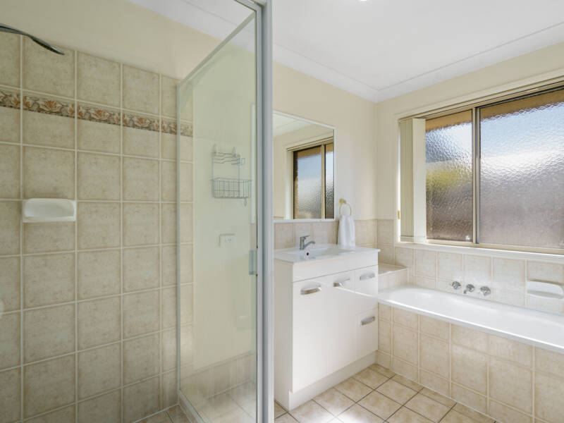 32 Chatfield Street, Edens Landing, QLD 4207 AUS