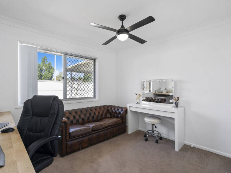 31 Rochester Drive, Mount Warren Park, QLD 4207 AUS