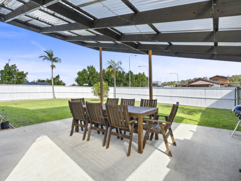 31 Rochester Drive, Mount Warren Park, QLD 4207 AUS