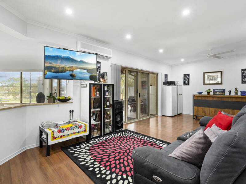 16 Riverside Terrace, Windaroo, QLD 4207 AUS