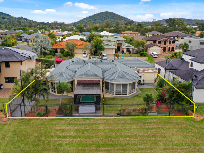 16 Riverside Terrace, Windaroo, QLD 4207 AUS