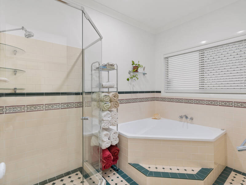 25 Sears Road, Yatala, QLD 4207 AUS