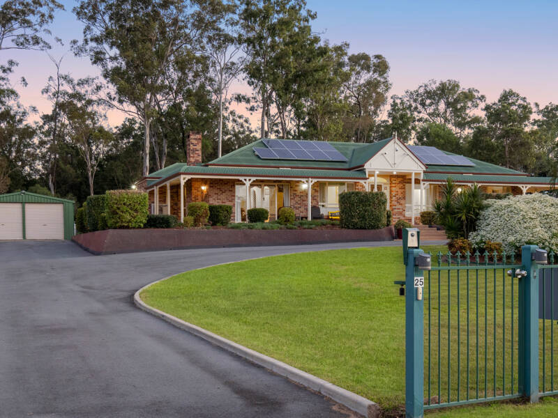 25 Sears Road, Yatala, QLD 4207 AUS