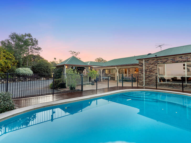 25 Sears Road, Yatala, QLD 4207 AUS