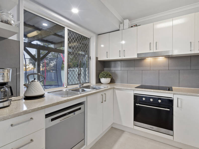 6 Eltham Court, Mount Warren Park, QLD 4207 AUS