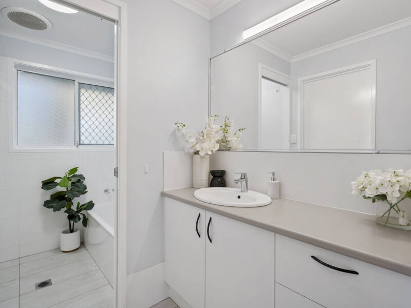 6 Eltham Court, Mount Warren Park, QLD 4207 AUS