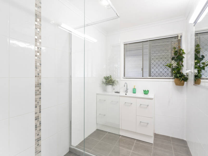 27-29 Arbour Drive, Gleneagle, QLD 4285 AUS