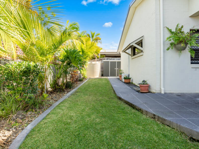 24 Long Island Drive, Windaroo, QLD 4207 AUS