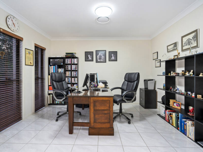 31 Long Island Drive, Windaroo, QLD 4207 AUS