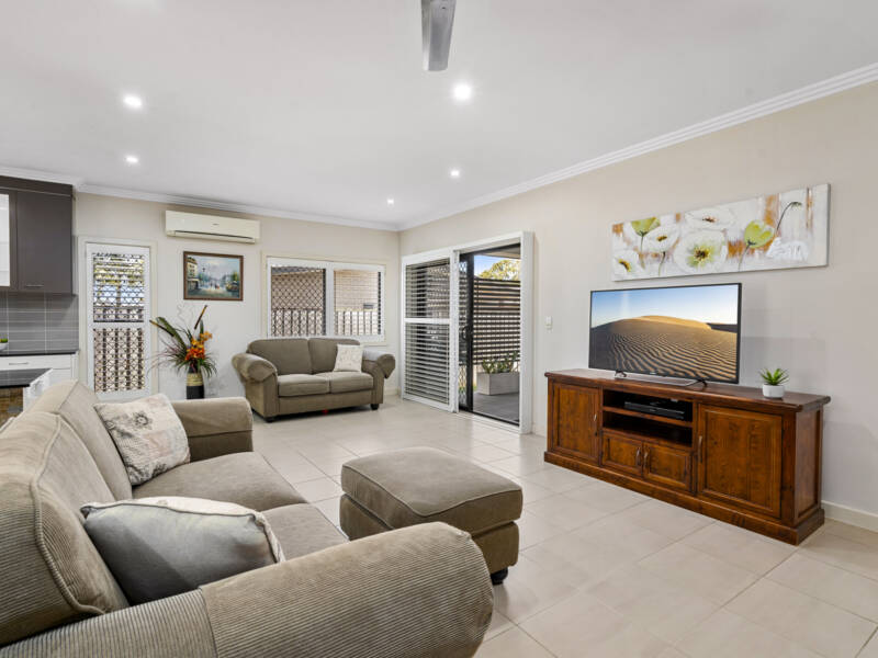 24 Long Island Drive, Windaroo, QLD 4207 AUS