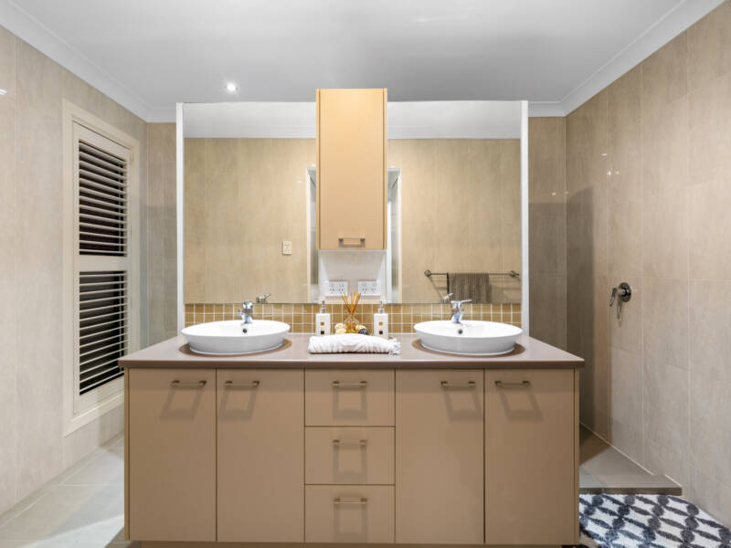 31 Long Island Drive, Windaroo, QLD 4207 AUS