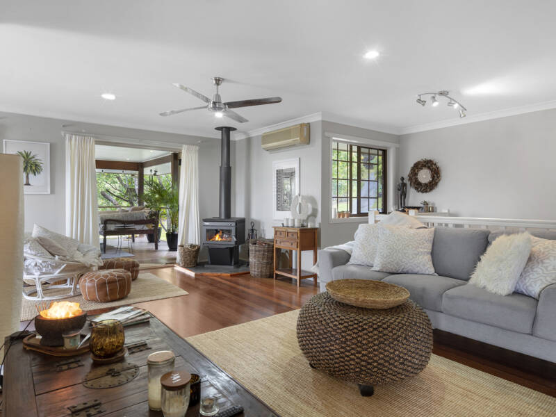 11 Rae Court, Mount Warren Park, QLD 4207 AUS