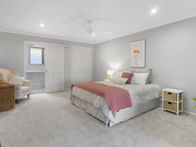 11 Rae Court, Mount Warren Park, QLD 4207 AUS