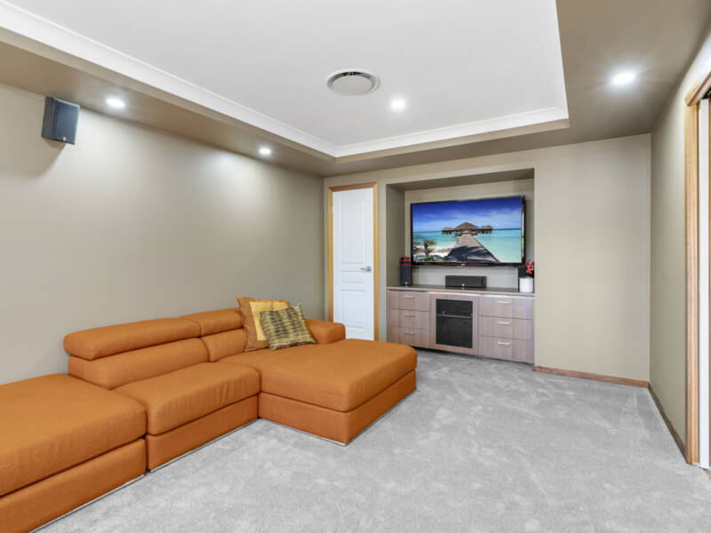 40 Pebble Beach Drive, Windaroo, QLD 4207 AUS