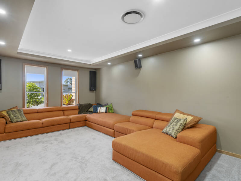 40 Pebble Beach Drive, Windaroo, QLD 4207 AUS
