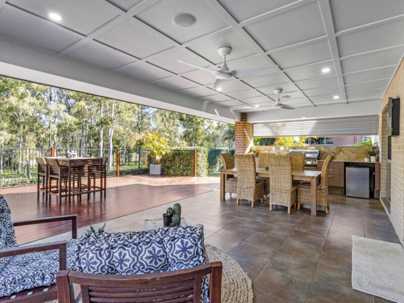 40 Pebble Beach Drive, Windaroo, QLD 4207 AUS