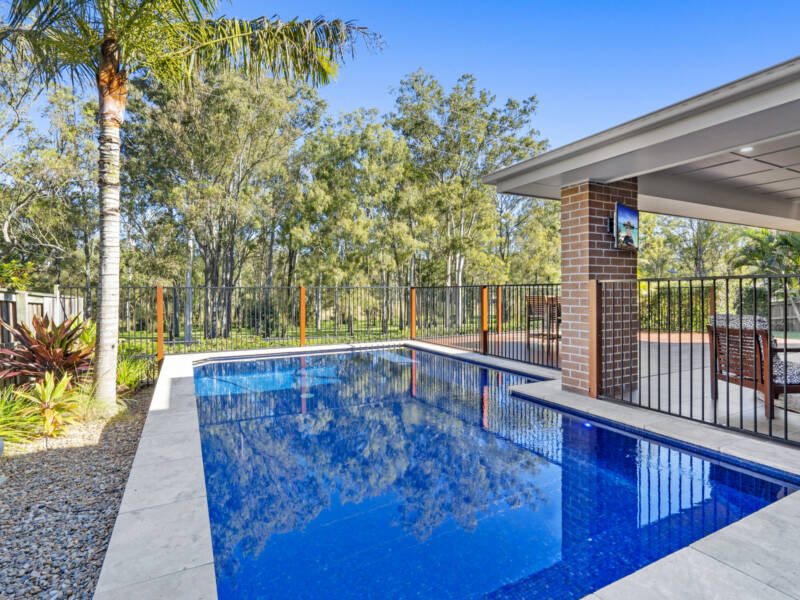 40 Pebble Beach Drive, Windaroo, QLD 4207 AUS