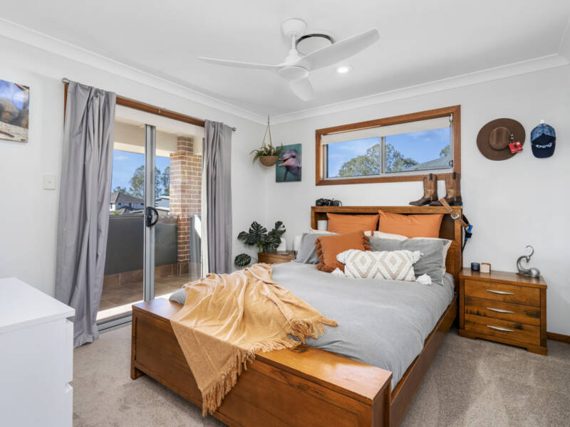 40 Pebble Beach Drive, Windaroo, QLD 4207 AUS