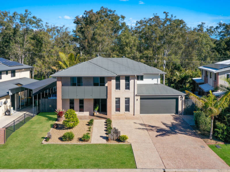 40 Pebble Beach Drive, Windaroo, QLD 4207 AUS
