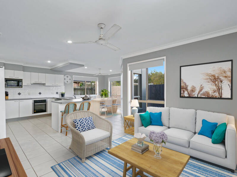 24 Mountain View Crescent, Mount Warren Park, QLD 4207 AUS