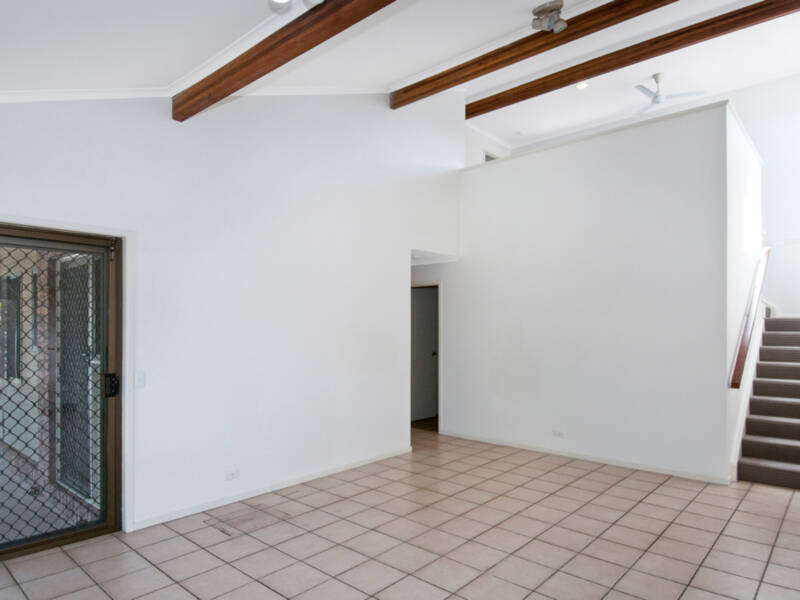 2 Minnie Place, Windaroo, QLD 4207 AUS