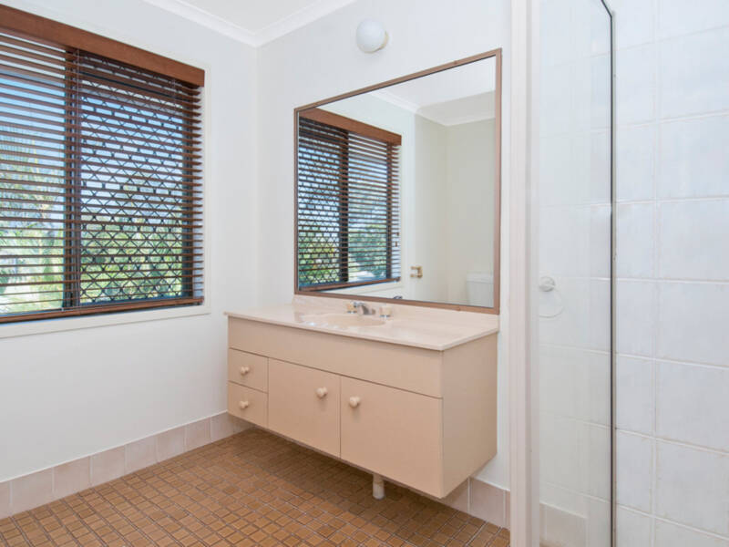 2 Minnie Place, Windaroo, QLD 4207 AUS
