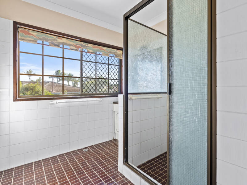 137 Barbaralla Drive, Springwood, QLD 4127 AUS