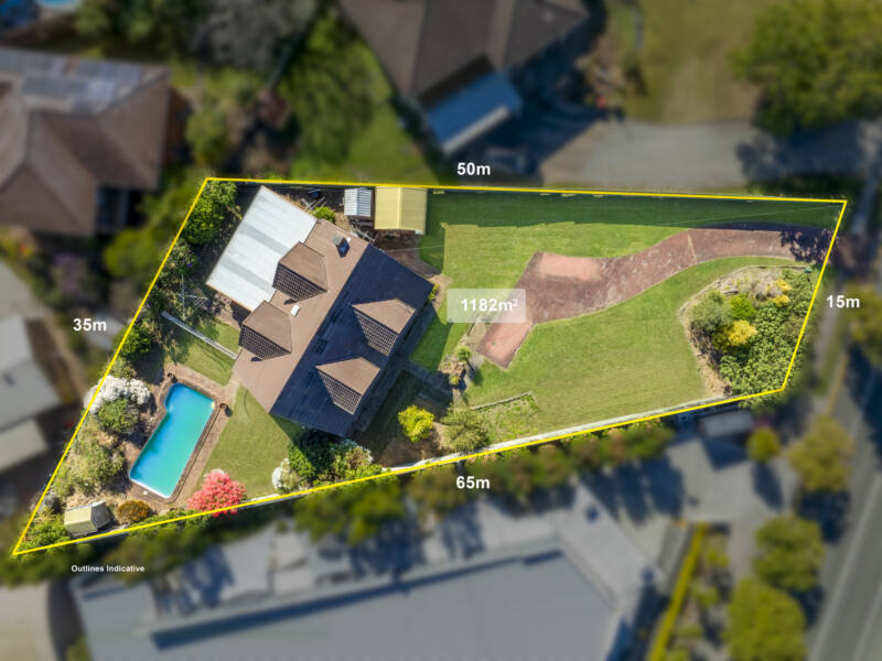 137 Barbaralla Drive, Springwood, QLD 4127 AUS