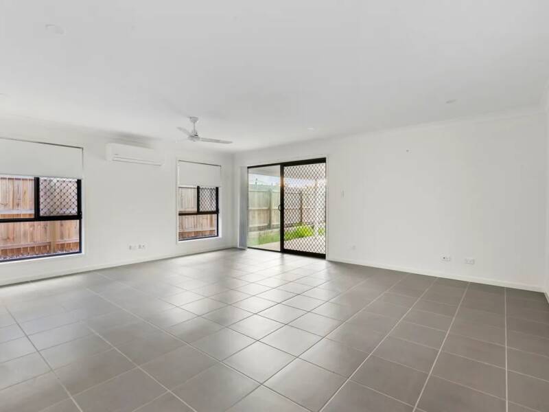 22 Daybreak Street, Yarrabilba, QLD 4207 AUS