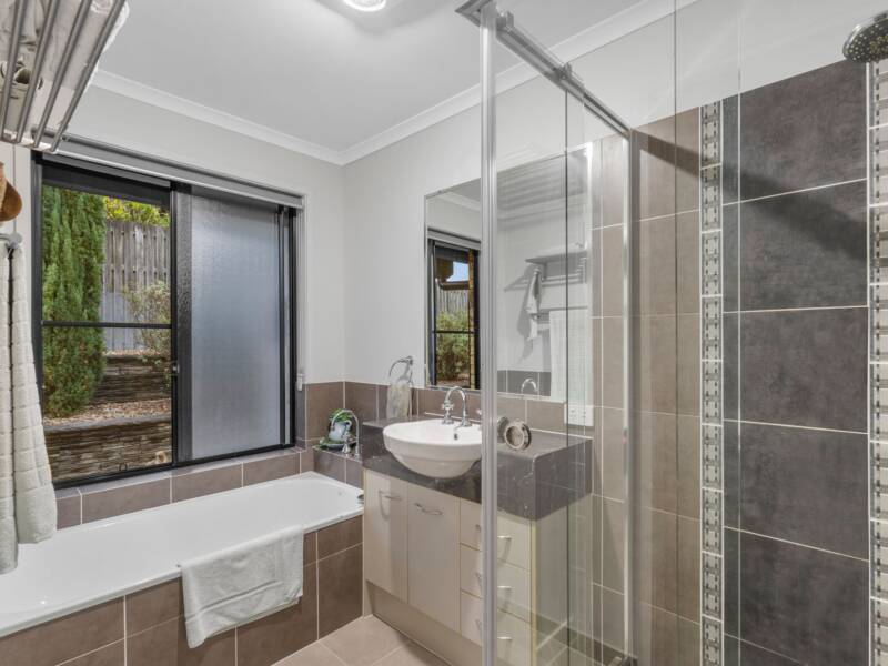 25-27 Towns Avenue, Logan Village, QLD 4207 AUS