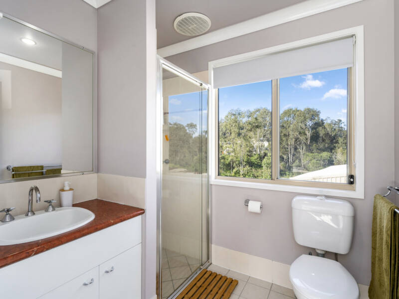 24 Mountain View Crescent, Mount Warren Park, QLD 4207 AUS