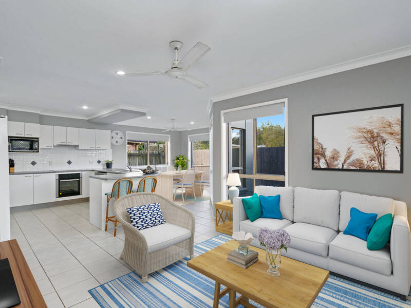24 Mountain View Crescent, Mount Warren Park, QLD 4207 AUS