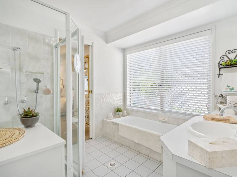 80 Edenlea Drive, Meadowbrook, QLD 4131 AUS