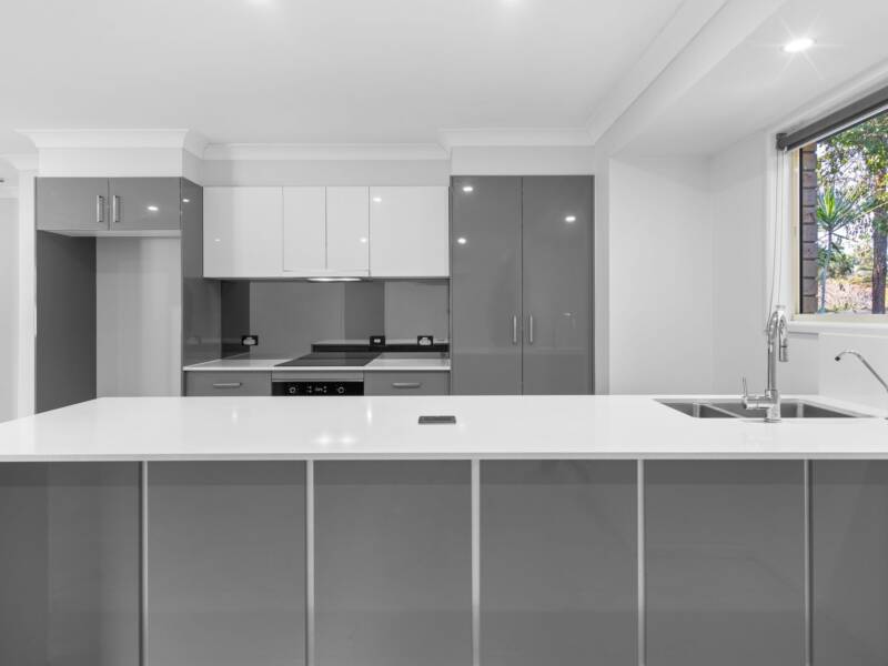 5 Presley Court, Windaroo, QLD 4207 AUS