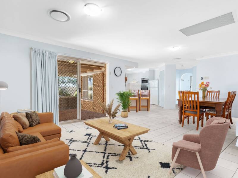 9 Lennon Drive, Windaroo, QLD 4207 AUS