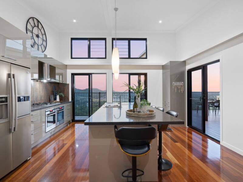 90 Colwill Crescent, Belivah, QLD 4207 AUS