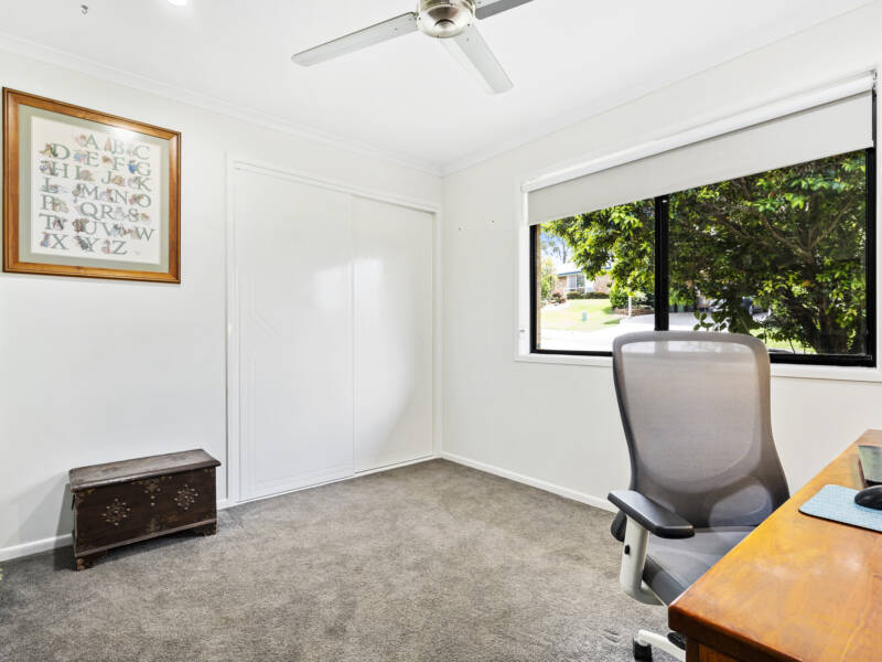 1 Holly Crescent, Windaroo, QLD 4207 AUS