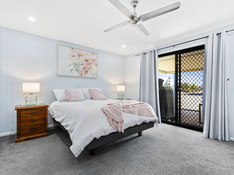 1 Holly Crescent, Windaroo, QLD 4207 AUS