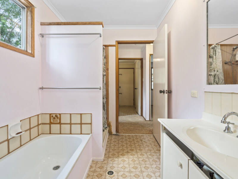 4 Bluff Crt, Beenleigh, QLD 4207 AUS