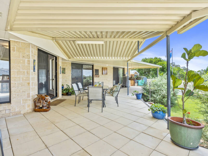 1 Holly Crescent, Windaroo, QLD 4207 AUS