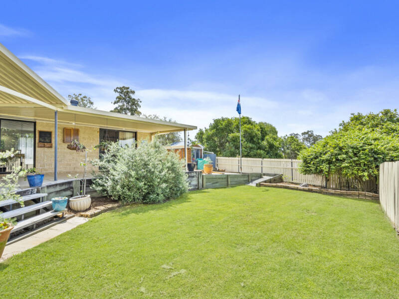 1 Holly Crescent, Windaroo, QLD 4207 AUS