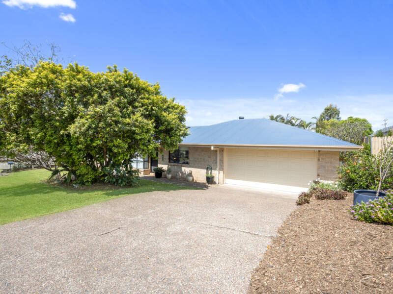 1 Holly Crescent, Windaroo, QLD 4207 AUS