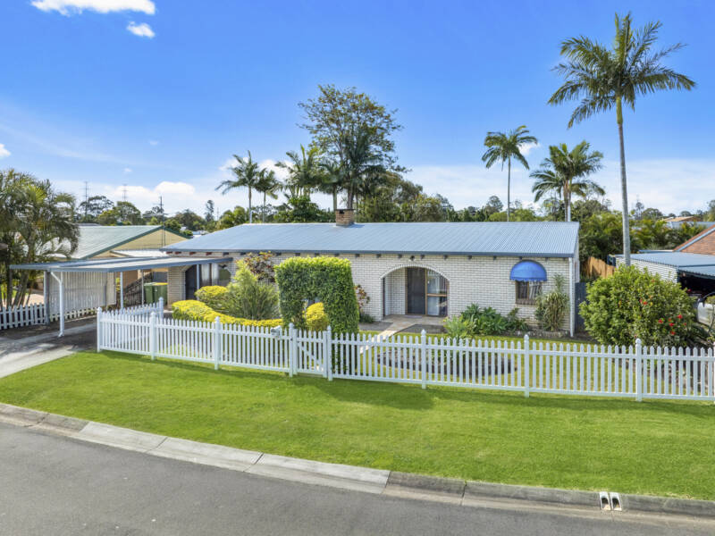 21 Glendevon Crescent, Mount Warren Park, QLD 4207 AUS
