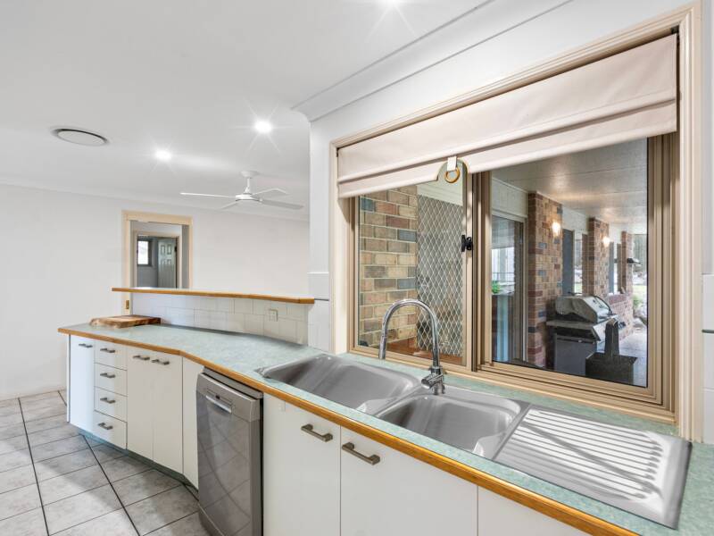 14 Peace Court, Mount Warren Park, QLD 4207 AUS