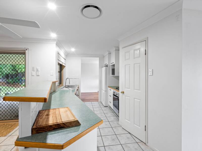 14 Peace Court, Mount Warren Park, QLD 4207 AUS