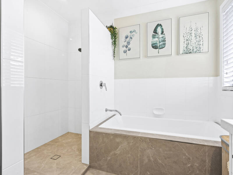 47 Long Island Drive, Windaroo, QLD 4207 AUS