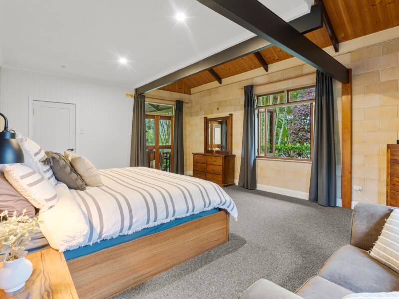 237 Veivers Road, Cedar Creek, QLD 4207 AUS