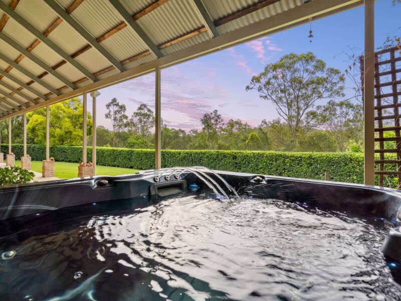 237 Veivers Road, Cedar Creek, QLD 4207 AUS