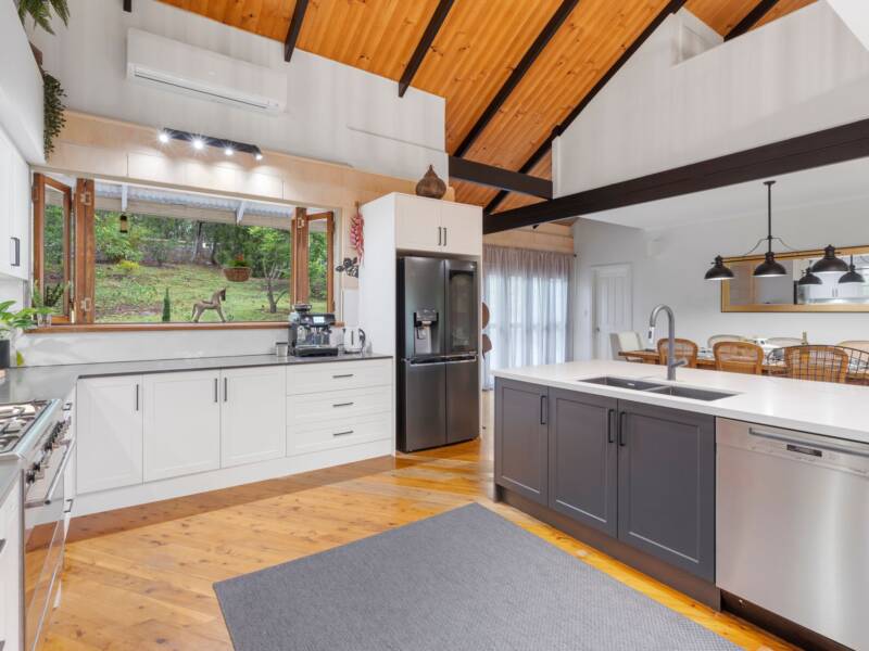 237 Veivers Road, Cedar Creek, QLD 4207 AUS