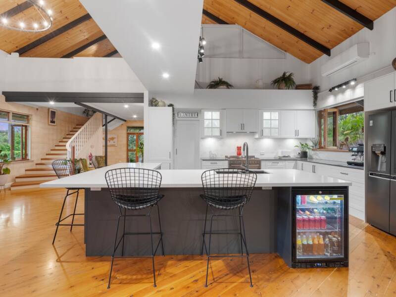 237 Veivers Road, Cedar Creek, QLD 4207 AUS